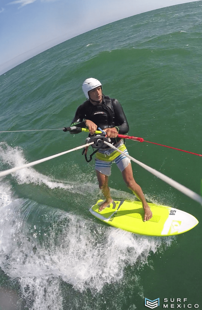 Fernando-stalla-learms-to-kite-at-surf-mexico-7