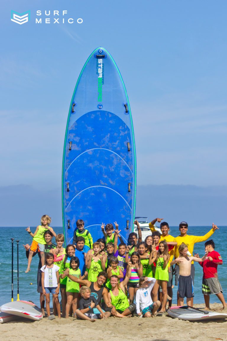 Mucho SUP y diversión en el festival Sayulita con el  Kids Clinic